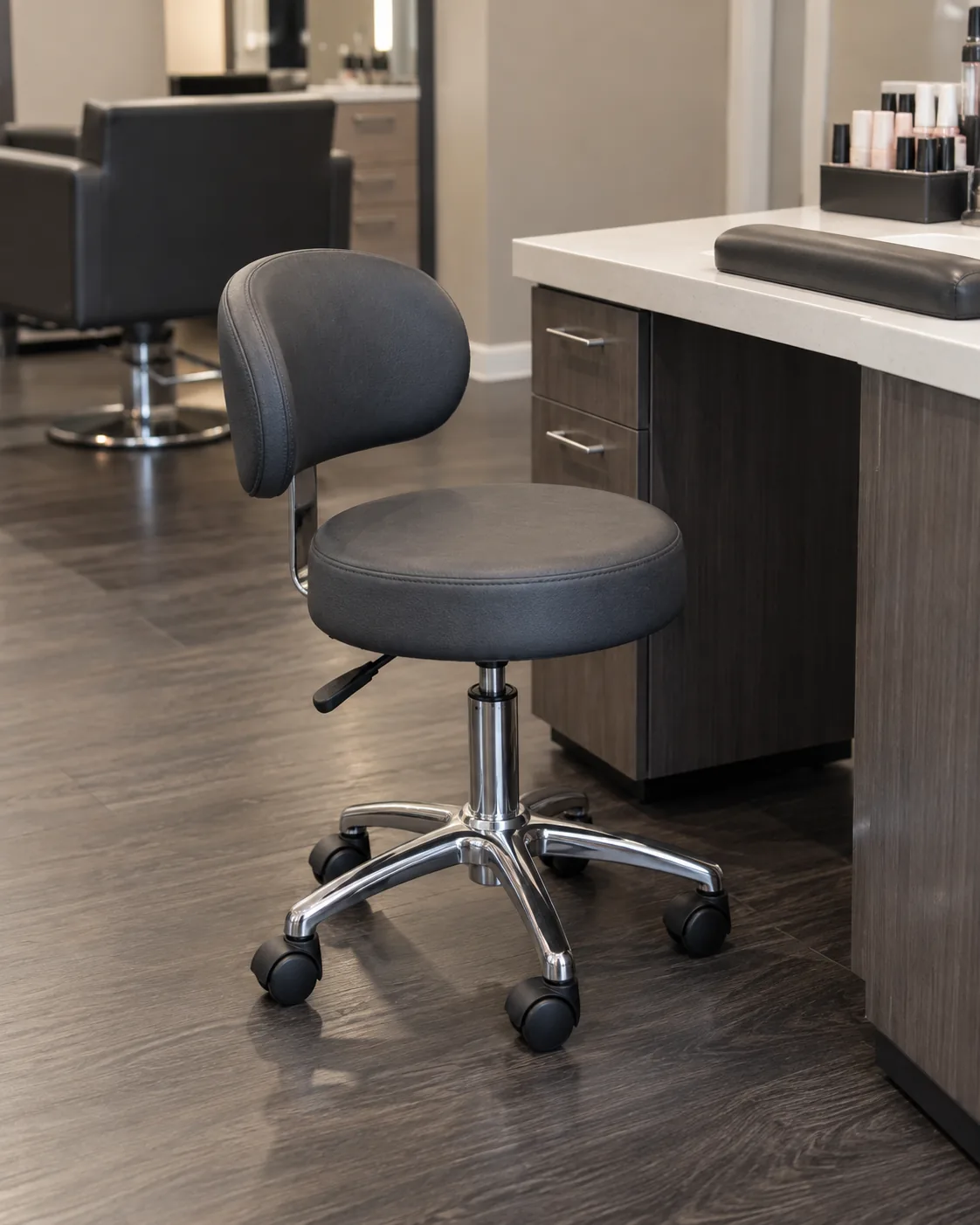 A manicure stool at a nail station